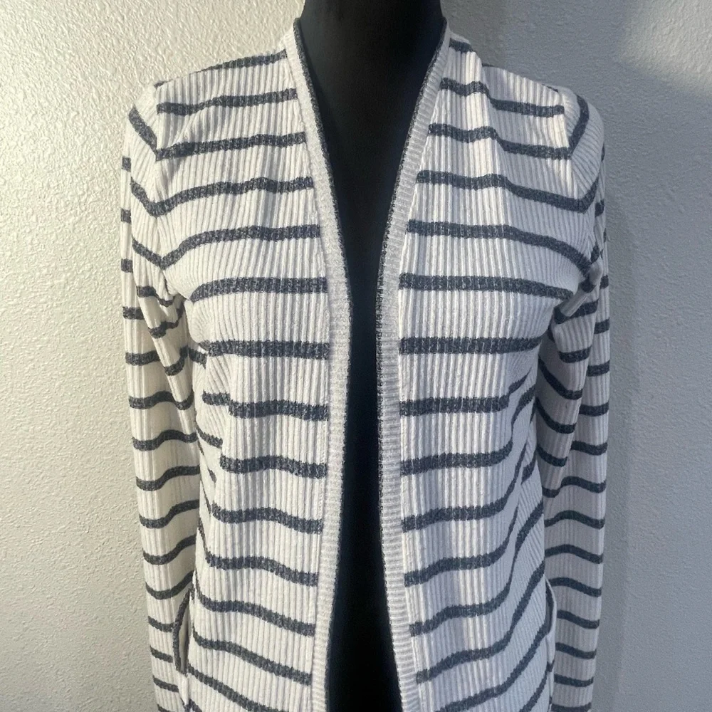 GAP ribbed black and white long striped Cardigan- size XS (fits like a small) - Picture 2 of 8